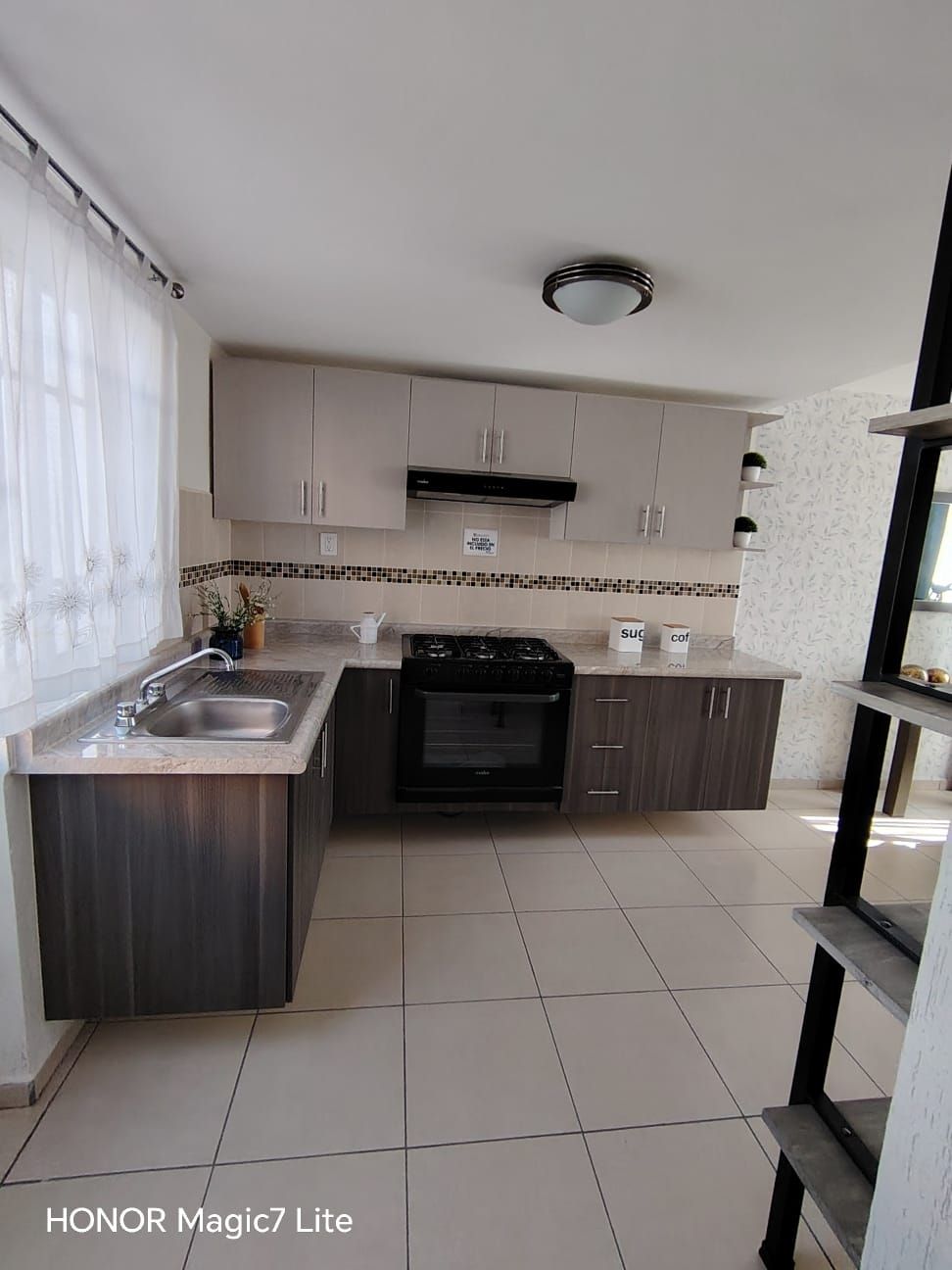Cocina vista desde el comedor