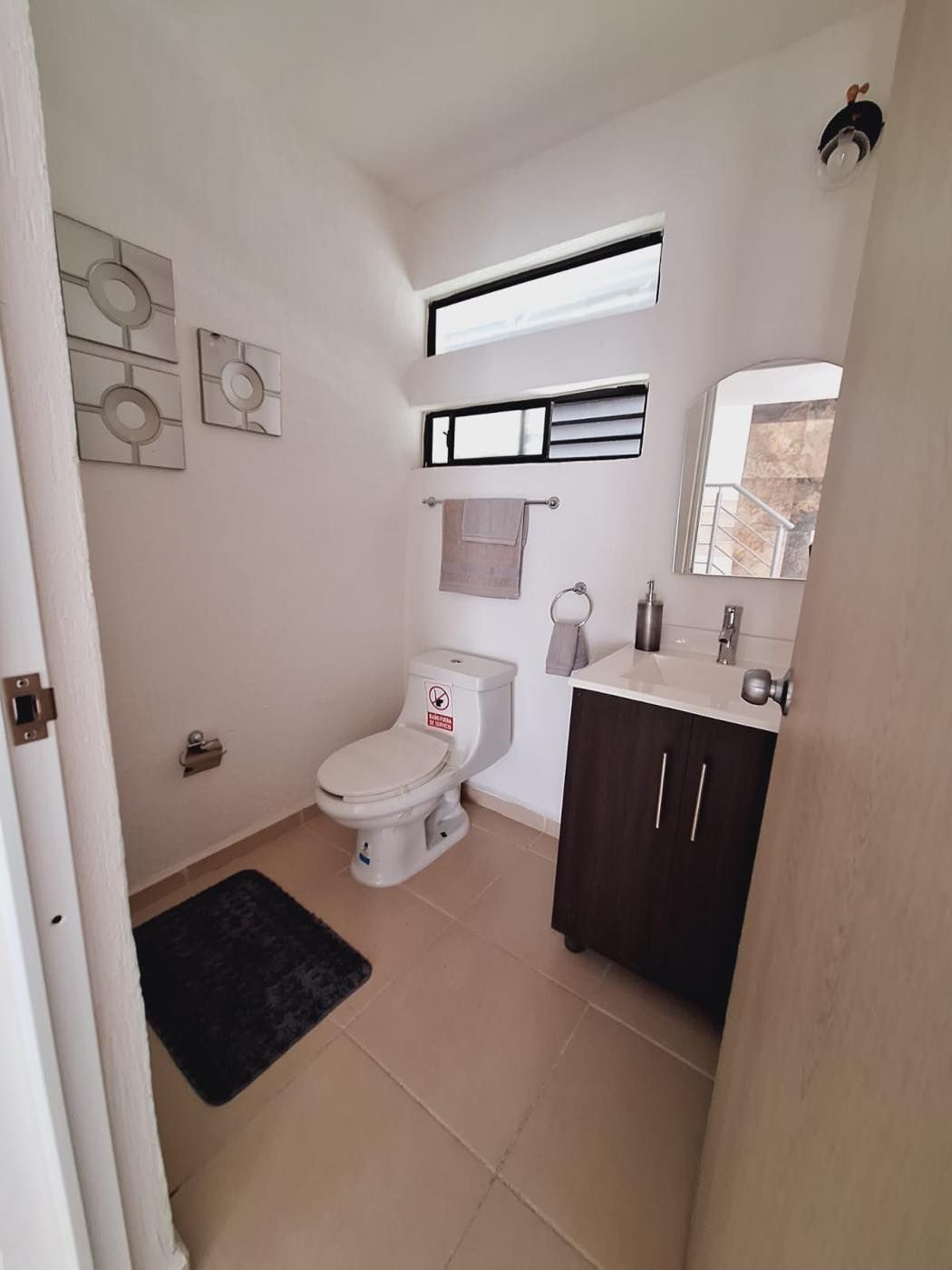 Medio baño de planta baja
